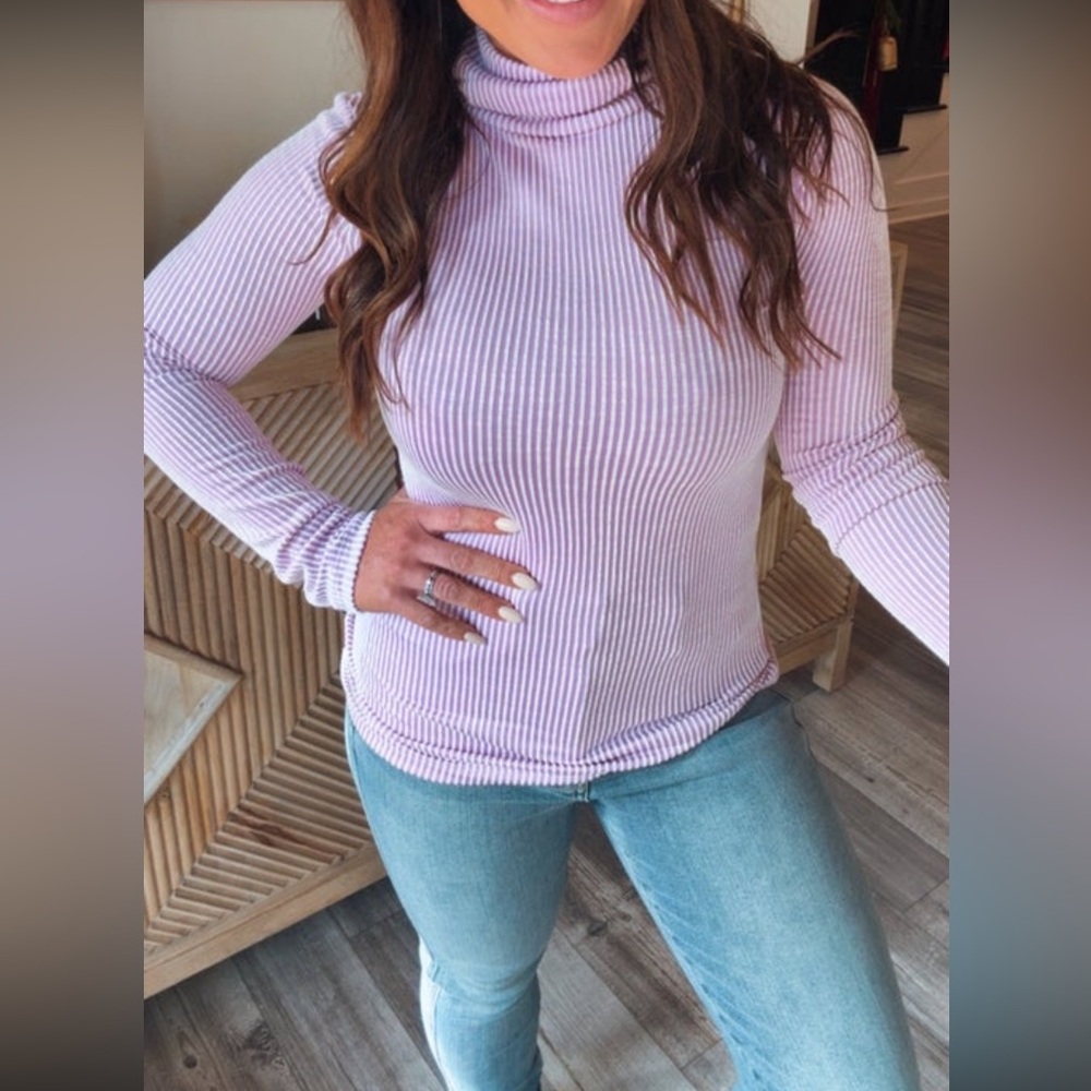 Zenana lavender and white ribbed cowl neck long sleeve top